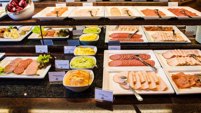 Brasserie: Maritim Hotel Bremen - 4