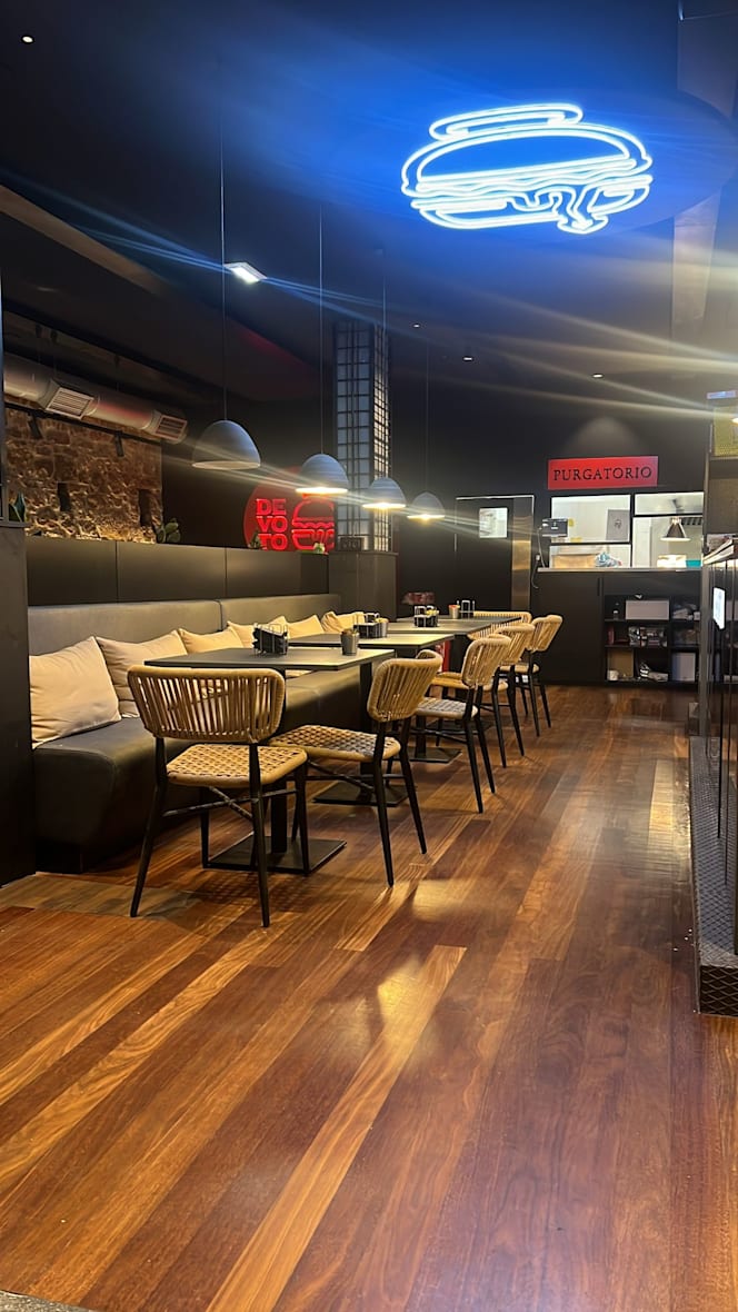 Devoto Burger - Oviedo - 8
