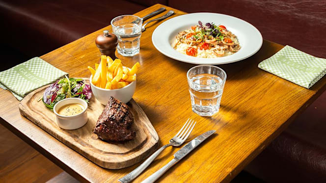 Gazette Brasserie Battersea - 1