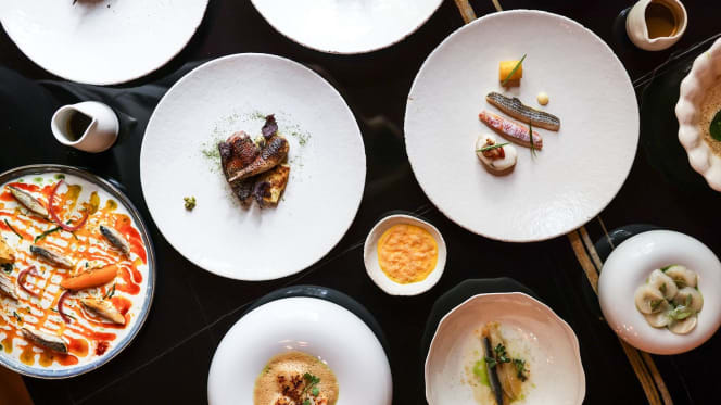 Rouge - Restaurant - Nîmes