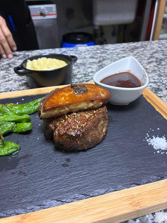 DeDos Thai-Fusion GastroBar - 7