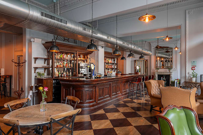 Scoff & Banter Kensington - 1