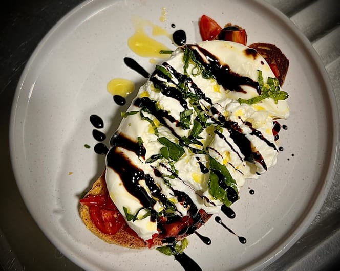 Lemonchelo Brunch & Bistro - 1