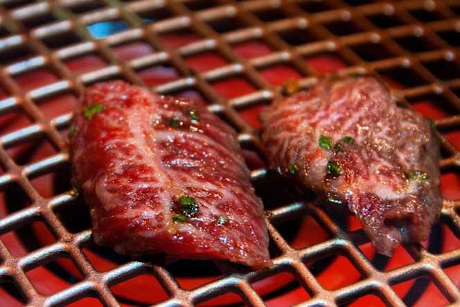 AH-UN Balmes Japanese BBQ & Sushi Bar - 3