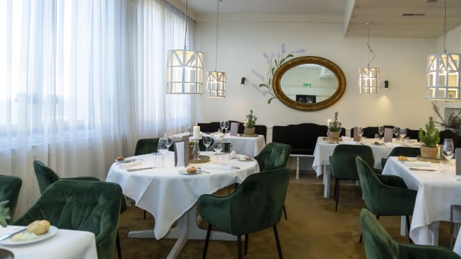 Relais & Chateâux MÖRWALD Restaurant „Zur Traube“ - 8