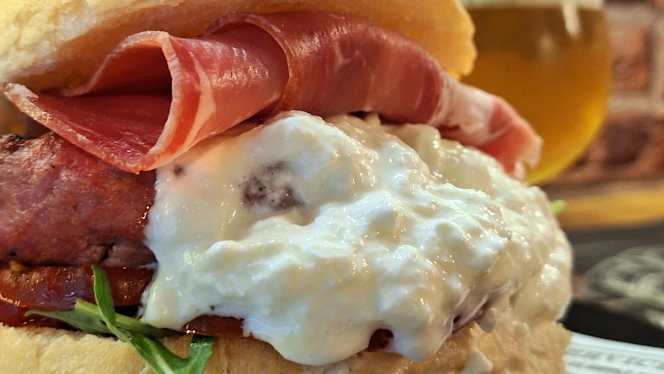 KING'S ROAD BRACERY - 1