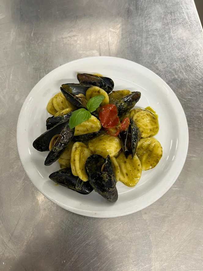 La Svolta trattoria pizzeria - 1