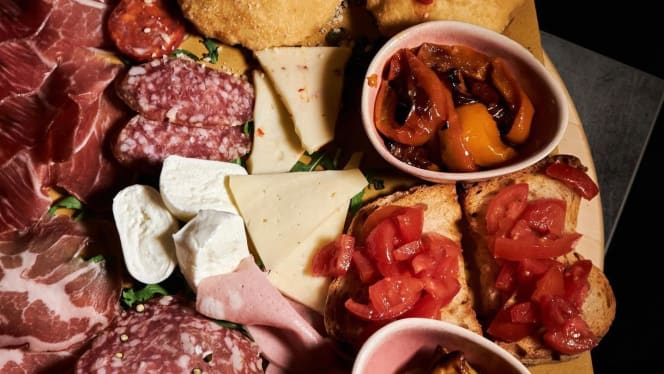 MoMo Concept Pub - 8