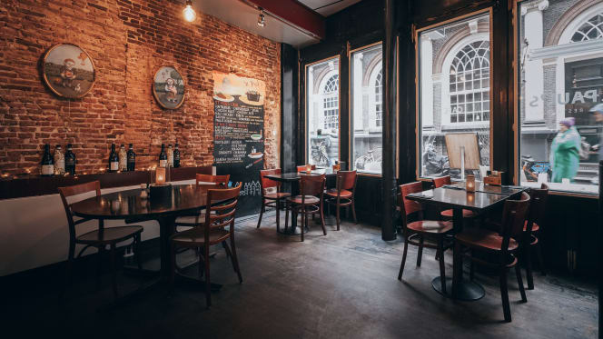 Saint Paul's Lounge Cafe - 3
