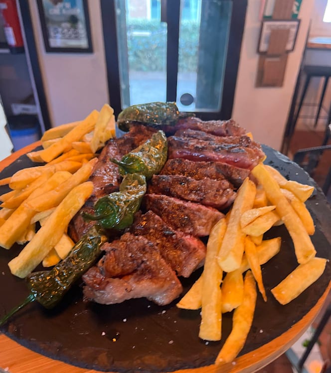 Fogones Restobar - 0