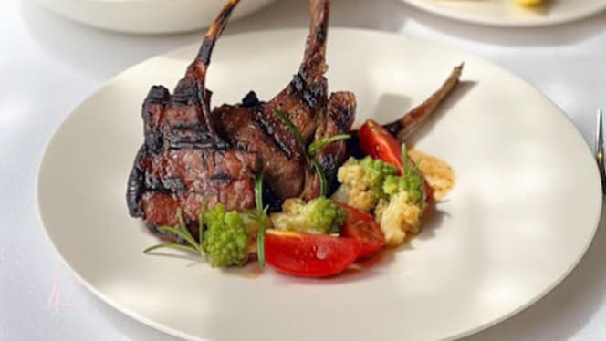 Lizzie's Cucina - 9
