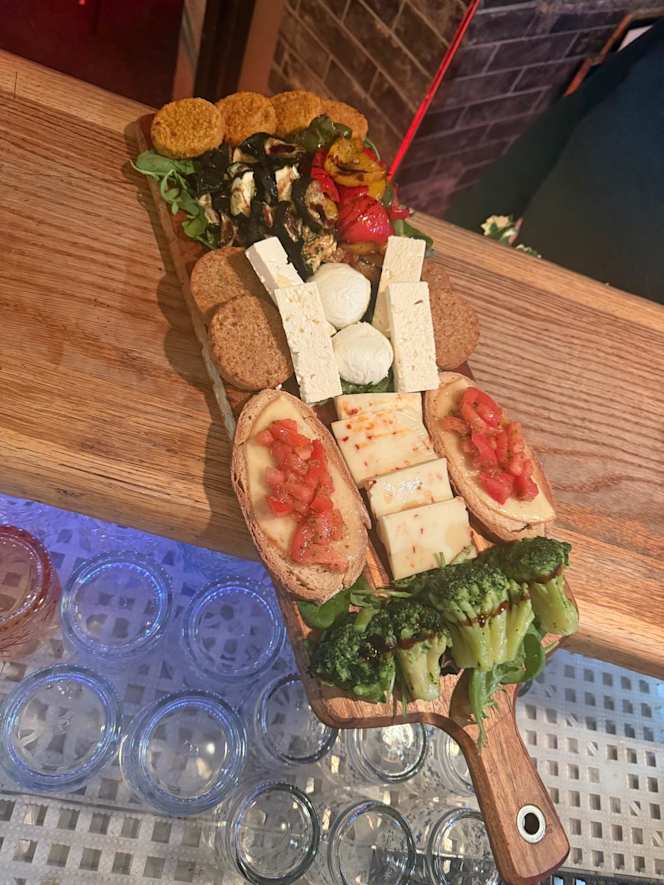 Village Cafè Bistrot - 6