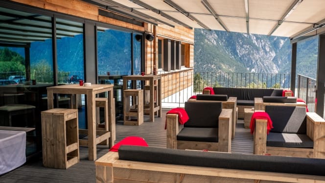 The Bistro Vercorin - 8