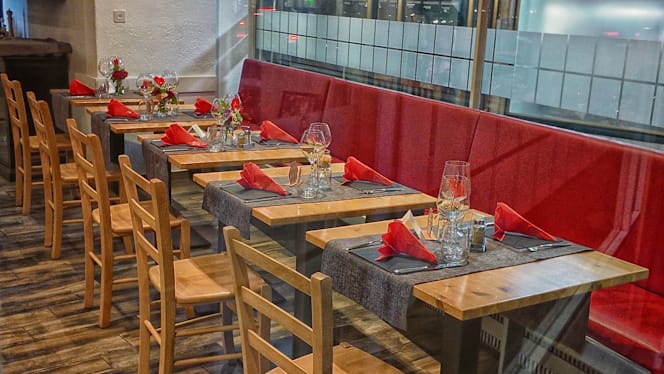 Morena Restaurant - 5
