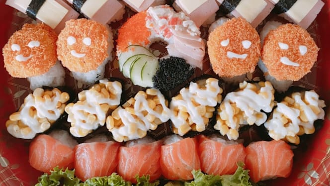 Golden Sushi - 8