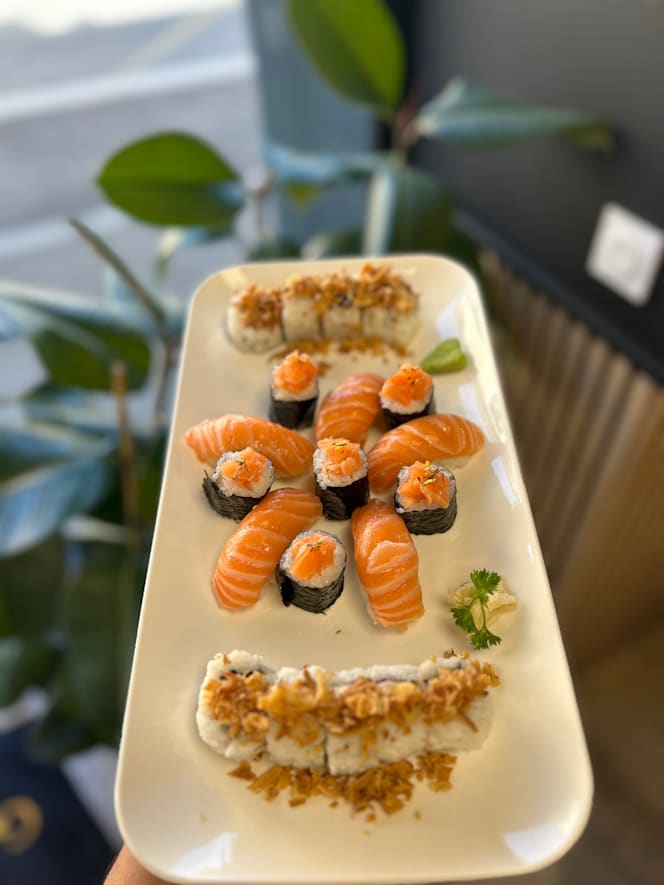 Golden Sushi - 2