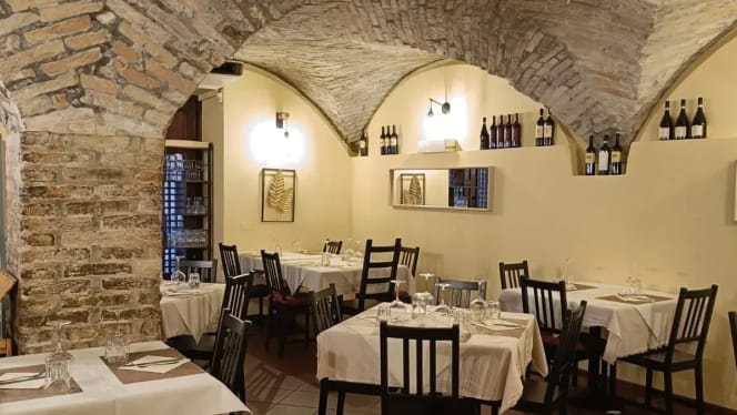 The Cave Restaurant And Wine Bar - 5
