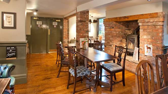 Queens Head Frodsham - 1