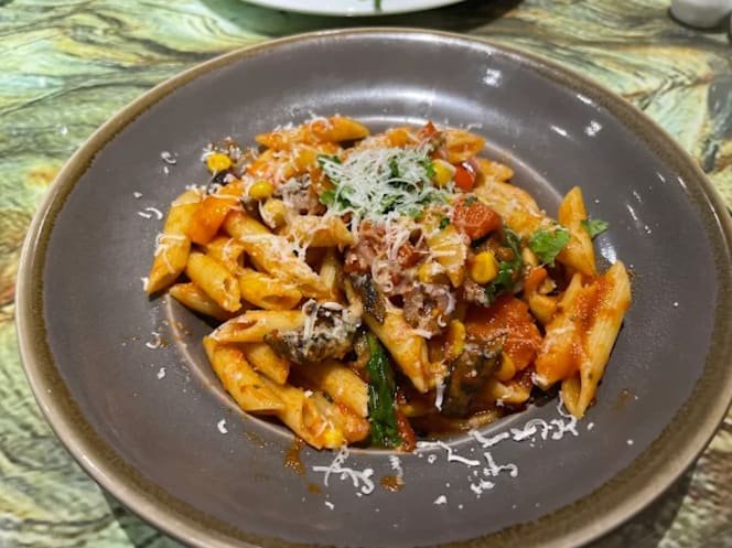 Casa Cento Italian Restaurant - 6