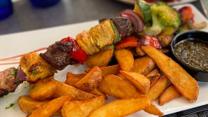 Mia Bar & Bistro - 2