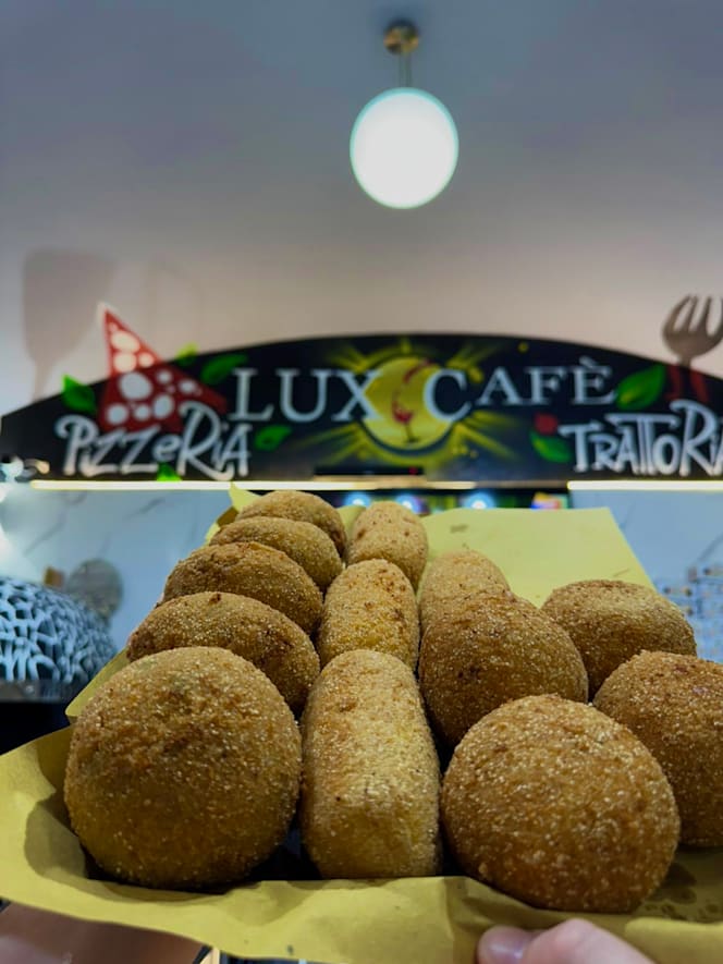 Lux Cafè - Napoli - 0