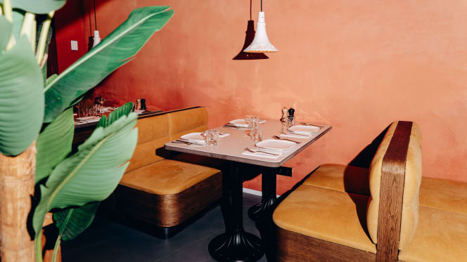 Sherpa – Nepali, Tibetan & Indian Restaurant - 8