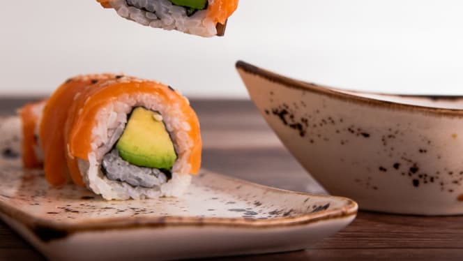 Asian Noodles & Sushi - 7