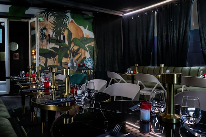 Divine Restaurant - 5