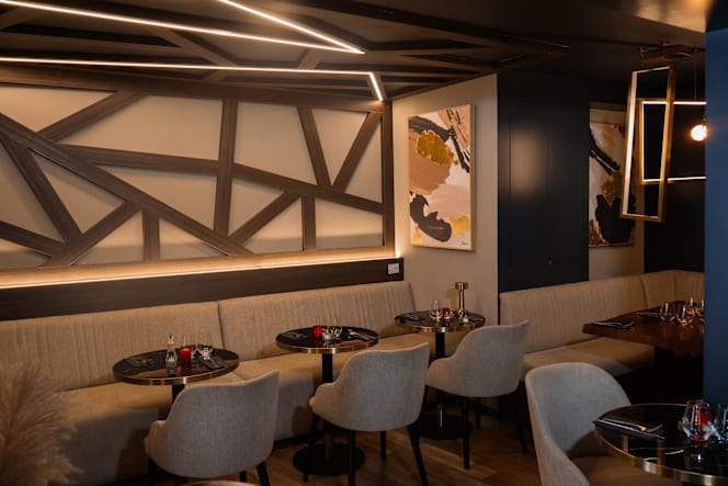 Divine Restaurant - 4