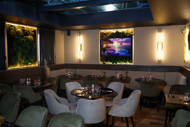 Divine Restaurant - 3