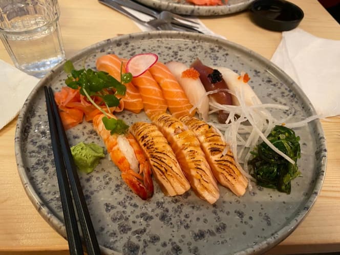 Naked Fish Sushi Bar - Hägersten - 2