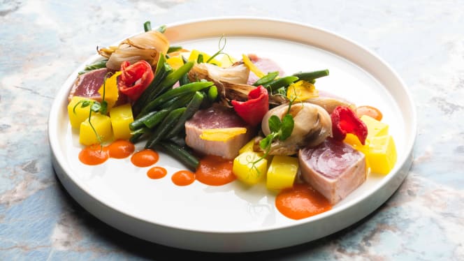 Marea Seafood & Beverage - 9