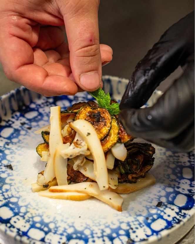 B Restaurant - Drink & Food - 0