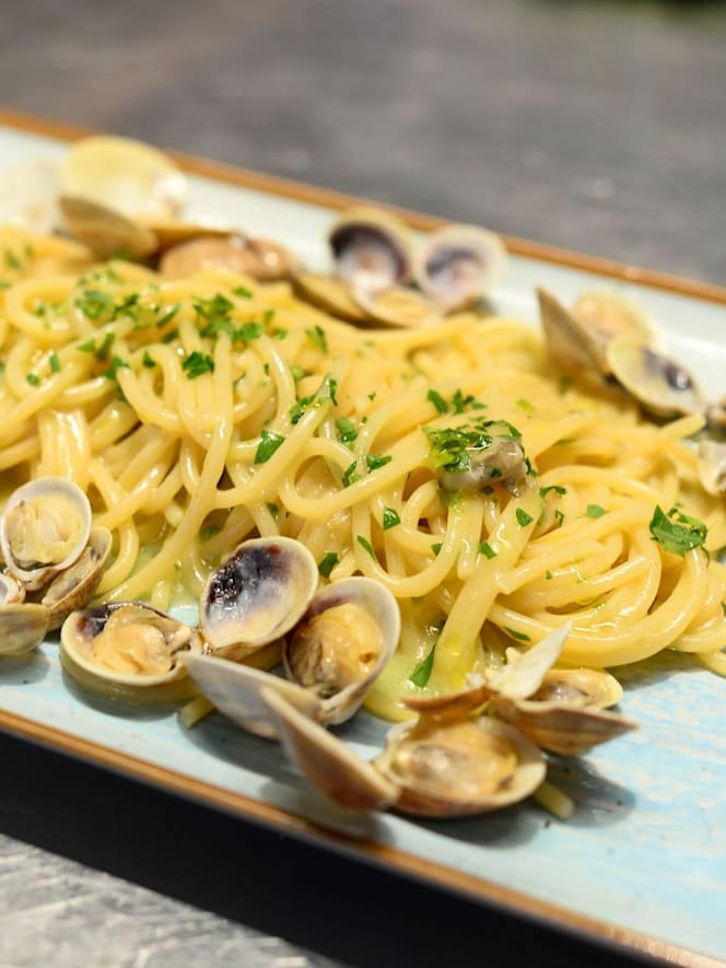 B Restaurant - Drink & Food - 1