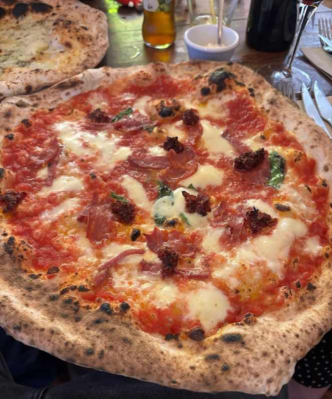 Gradi Pizzería Napoletana - 2