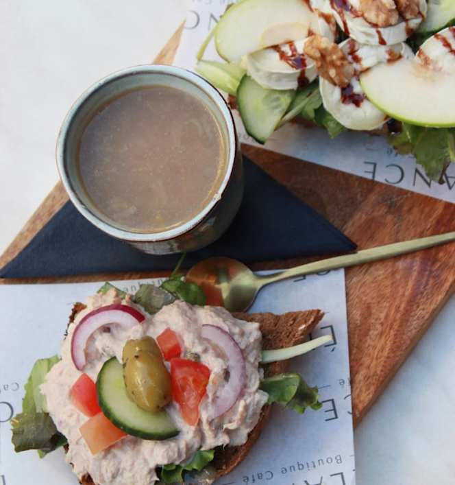 Élance Boutique Cafe - 7