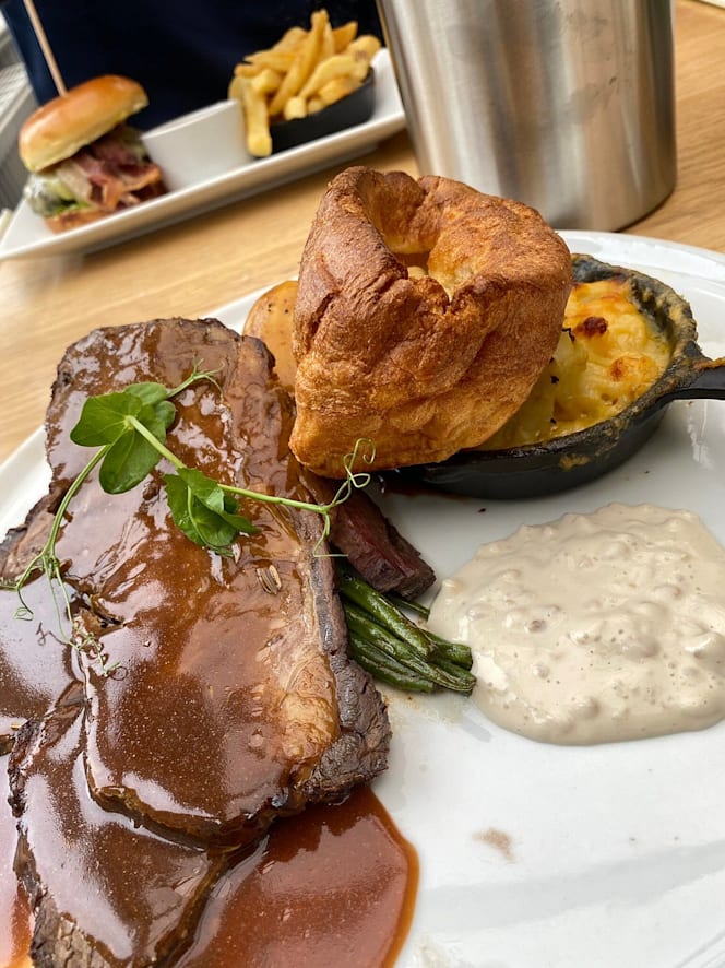 The Allan Park Pub & Restaurant - 2