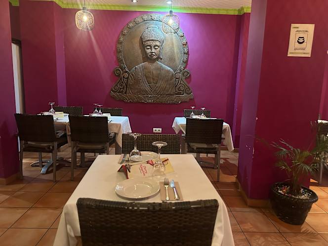 Curry Kingdom Indian Restaurant Cabopino - 1