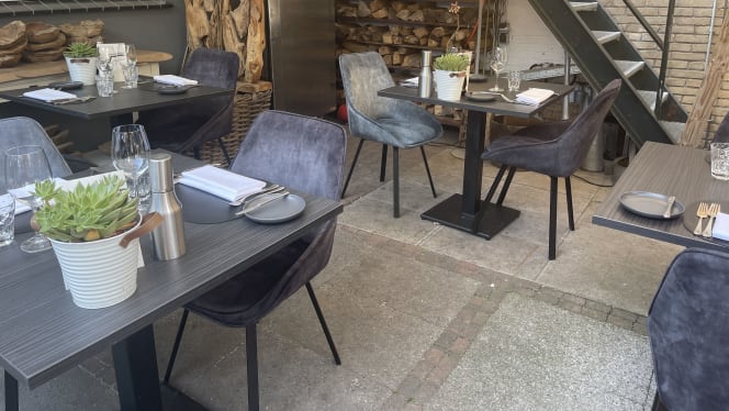 à Table - 8