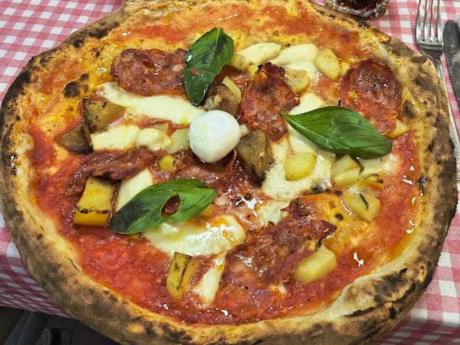 Pizzeria Trattoria Via Partenope - 0