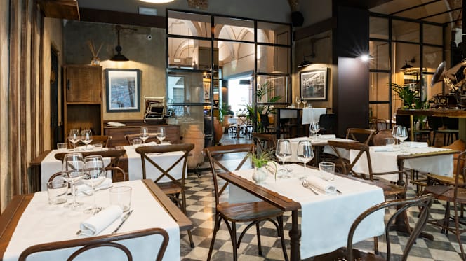 Oggi Restaurant & Cocktail Bar - 7
