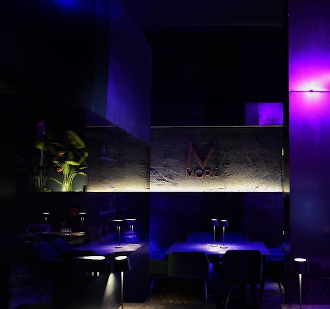 Mora Lounge Bar - 4