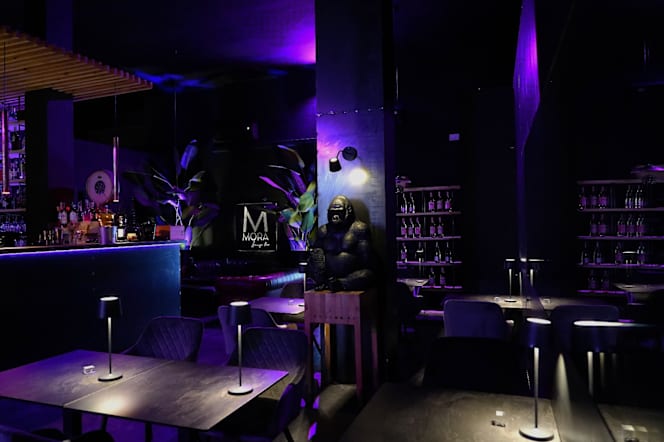 Mora Lounge Bar - 9