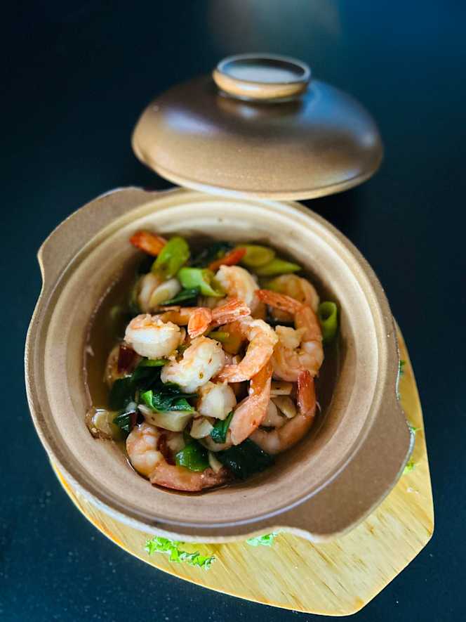 Xin Noodle & Sushi Bar - 8