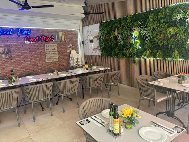 Rhein Restaurant - 6