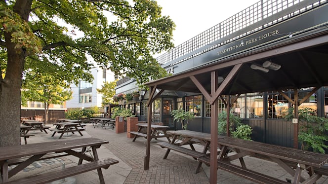 The Beehive Basildon - 3