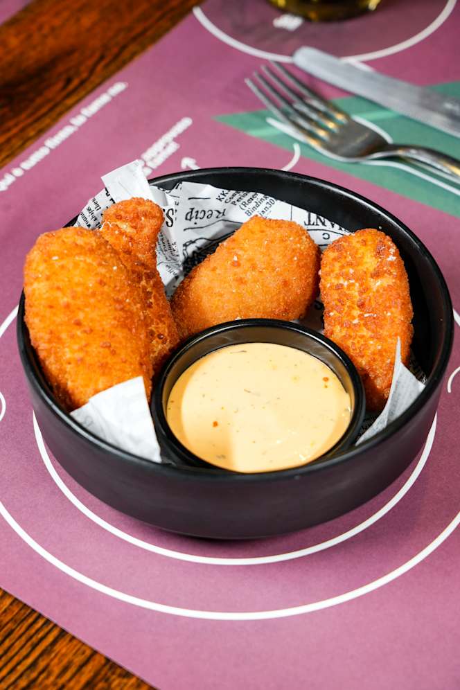 St Andrew Vintage Beer House - 5