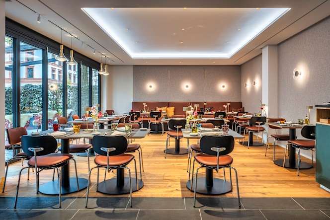 Conti Restaurant - 8