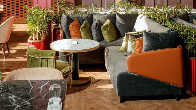 Losh Restaurant - 5