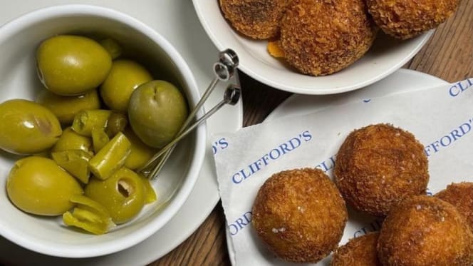 Clifford's Restaurant - 7